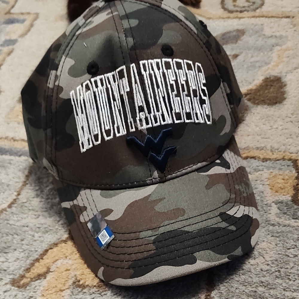 Mountaineers Camo Baseball Cap - Unbranded